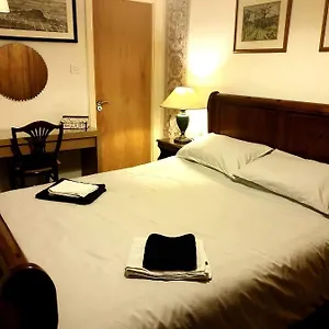 Central En-suite Homestay