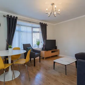 https://new-modern-city-centre-apartment.belfasthotelsireland.com