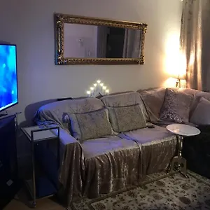 https://laundry-lodge.tophotelsbath.com