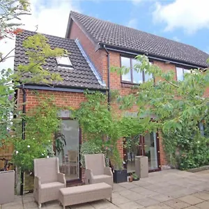 https://large-spacious-5-bedroom-3-5-bathroom-house.tophotelsbath.com