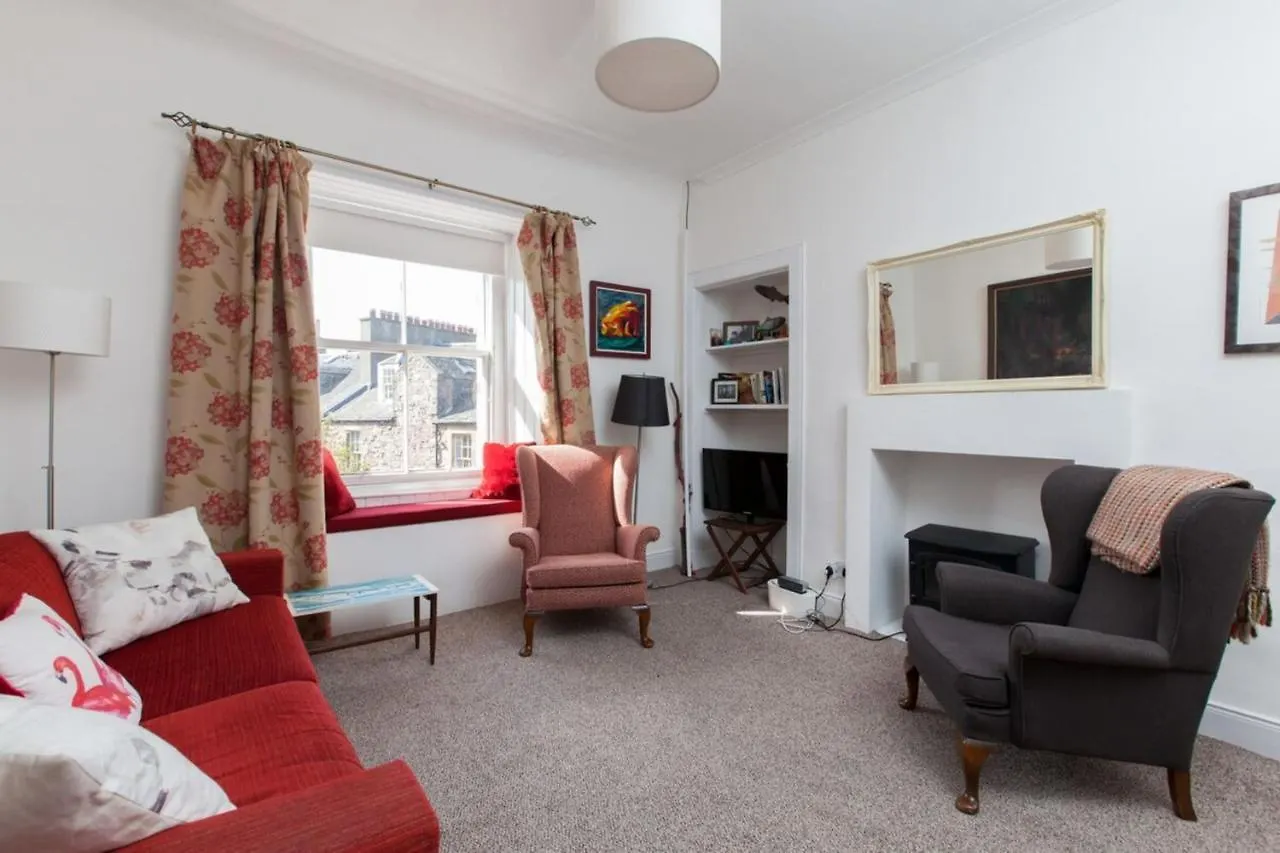 Charming City Centre Flat In Edinburgh Apartment