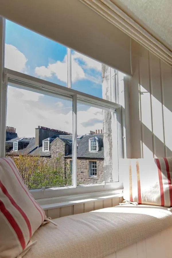 Charming City Centre Flat In Edinburgh Apartment